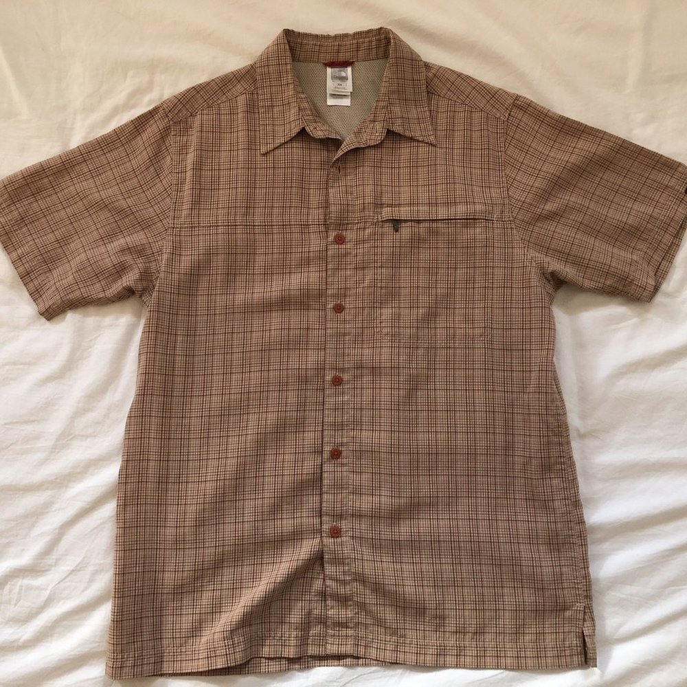 Classic TNF The North Face s/s button down shirt